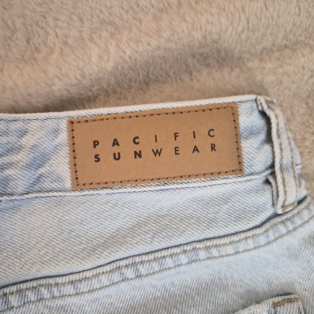 NWT PacSun 90s Boyfriend Light Blue Distressed Jeans Size 26 - Picture 10 of 14